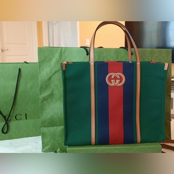 New Limited Edition Gucci Medium Intelocking G Medium Tote with strap - Picture 3 of 4